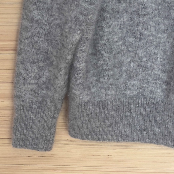 H&M Gray Crew Neck Sweater - Picture 3 of 5